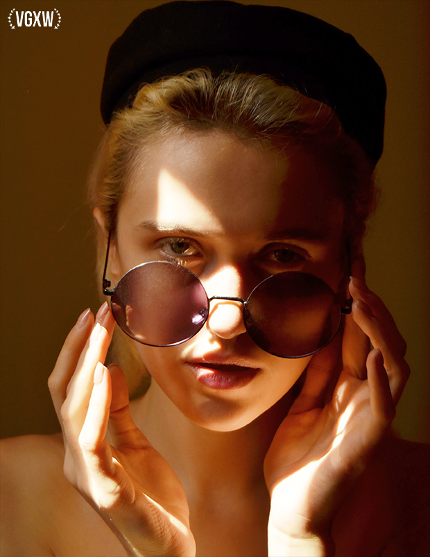 VGXW Magazine Photography Editorial: It's Gold by Vitalia Baranukova and Sebastian Palacios | via Virtuogenix.Online