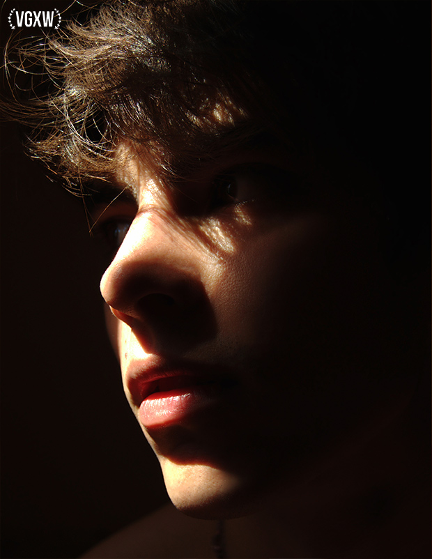 VGXW Magazine Photography Editorial: It's Gold by Vitalia Baranukova and Sebastian Palacios | via Virtuogenix.Online