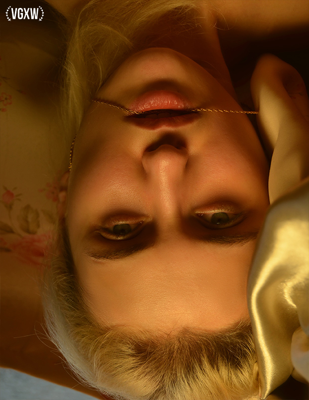 VGXW Magazine Photography Editorial: It's Gold by Vitalia Baranukova and Sebastian Palacios | via Virtuogenix.Online