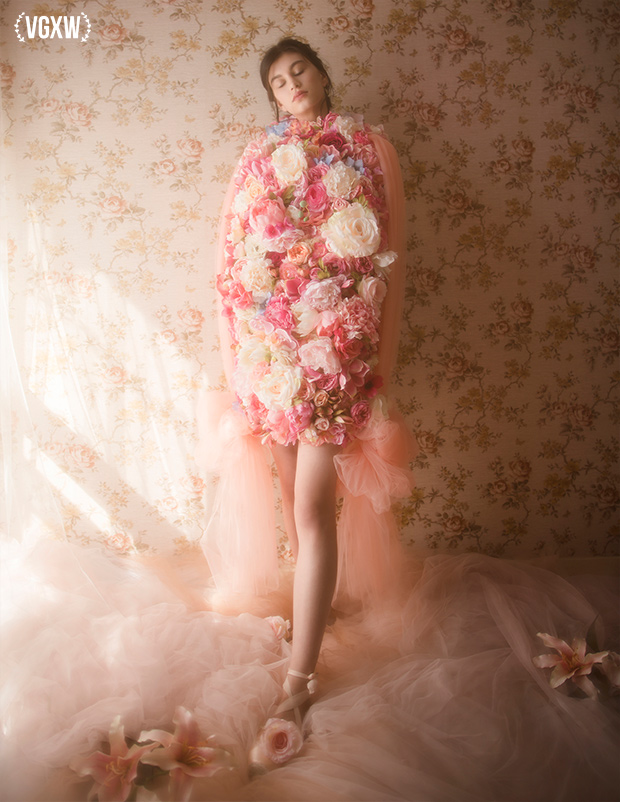 VGXW Magazine Fashion Photography Editorial: In Bloom by Vivienne Mok | via Virtuogenix.Online
