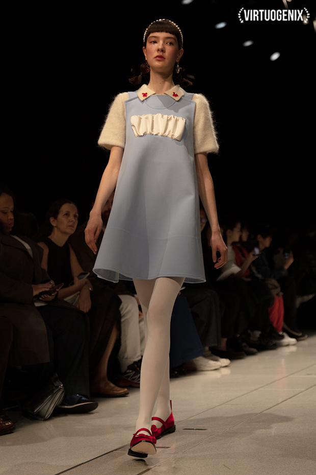 Shushu/Tong FW 2019-20 - Amazon Fashion Week Tokyo - Photographed by Miu Vermillion | via Virtuogenix.Online