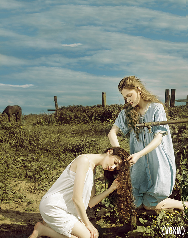 VGXW Magazine Fine Art Photography Editorial: Sisters by Fasya Dzasezheva | via Virtuogenix.Online