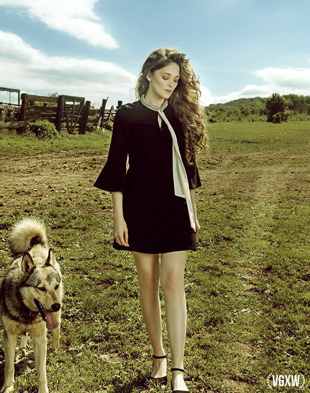 VGXW Magazine Fine Art Photography Editorial: Sisters by Fasya Dzasezheva | via Virtuogenix.Online