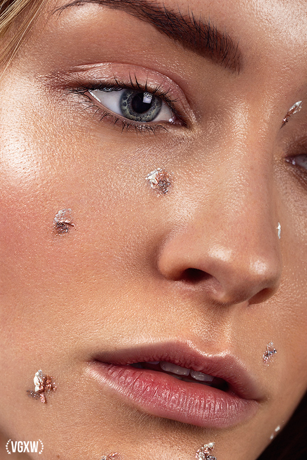 VGXW Magazine Beauty & Fashion Editorial: A Northern Light by Egle Vasi | via Virtuogenix.Online