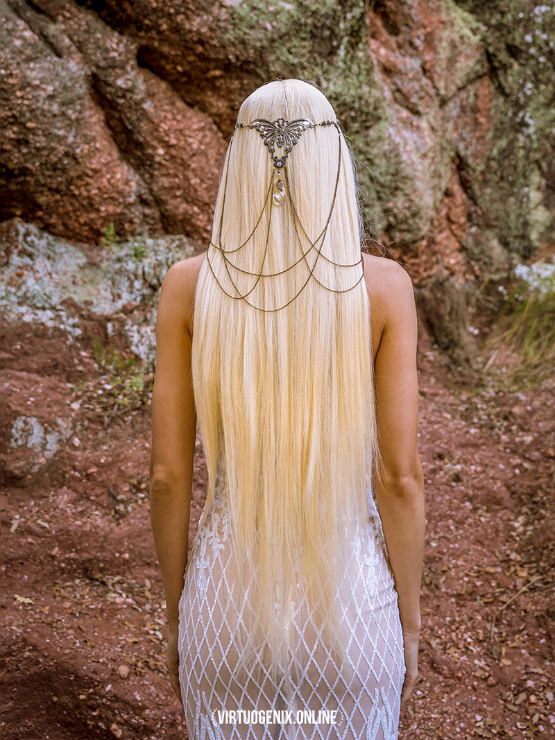 Elf Queen by Roma Lansky | Virtuogenix.Online