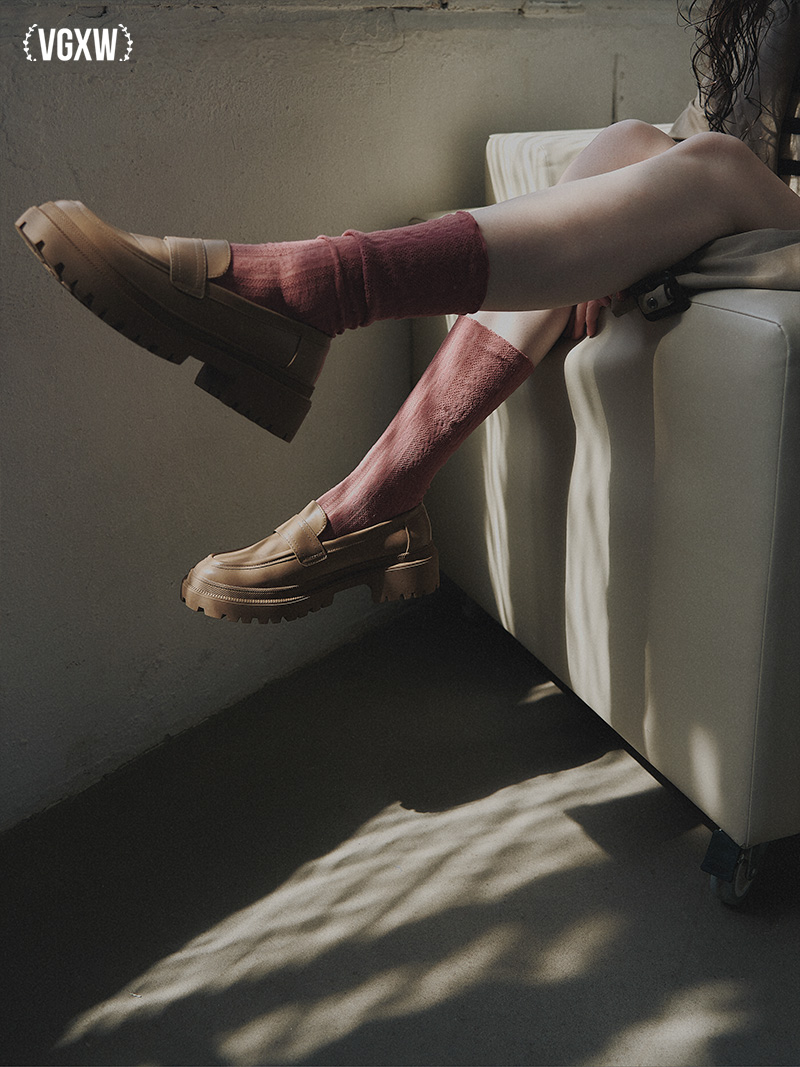 VGXW Magazine Web Editorial: Autumn Morning | via Virtuogenix.Online