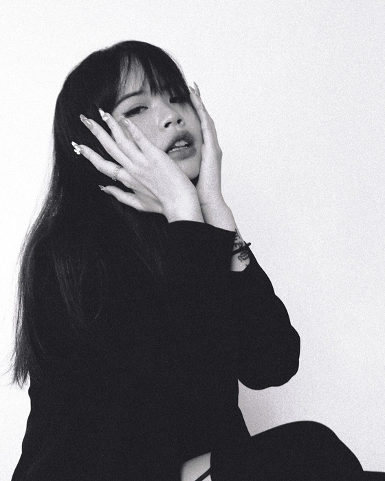 Zhuowen Liang - who is also known by her stage name Vivien L - talks about Her Journey as an Asian Musician in Pop Music A transformation from a classical pianist to a pop songwriter | via Virtuogenix.Online