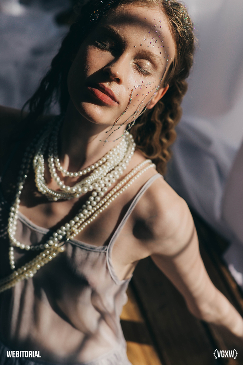 VGXW Magazine Webitorial: Elegance, Femininity, Art by Rossihin_k | via Virtuogenix.Online