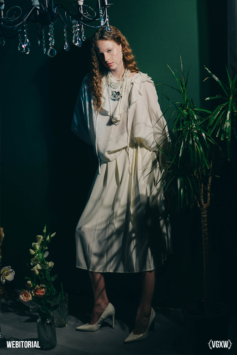 VGXW Magazine Webitorial: Elegance, Femininity, Art by Rossihin_k | via Virtuogenix.Online