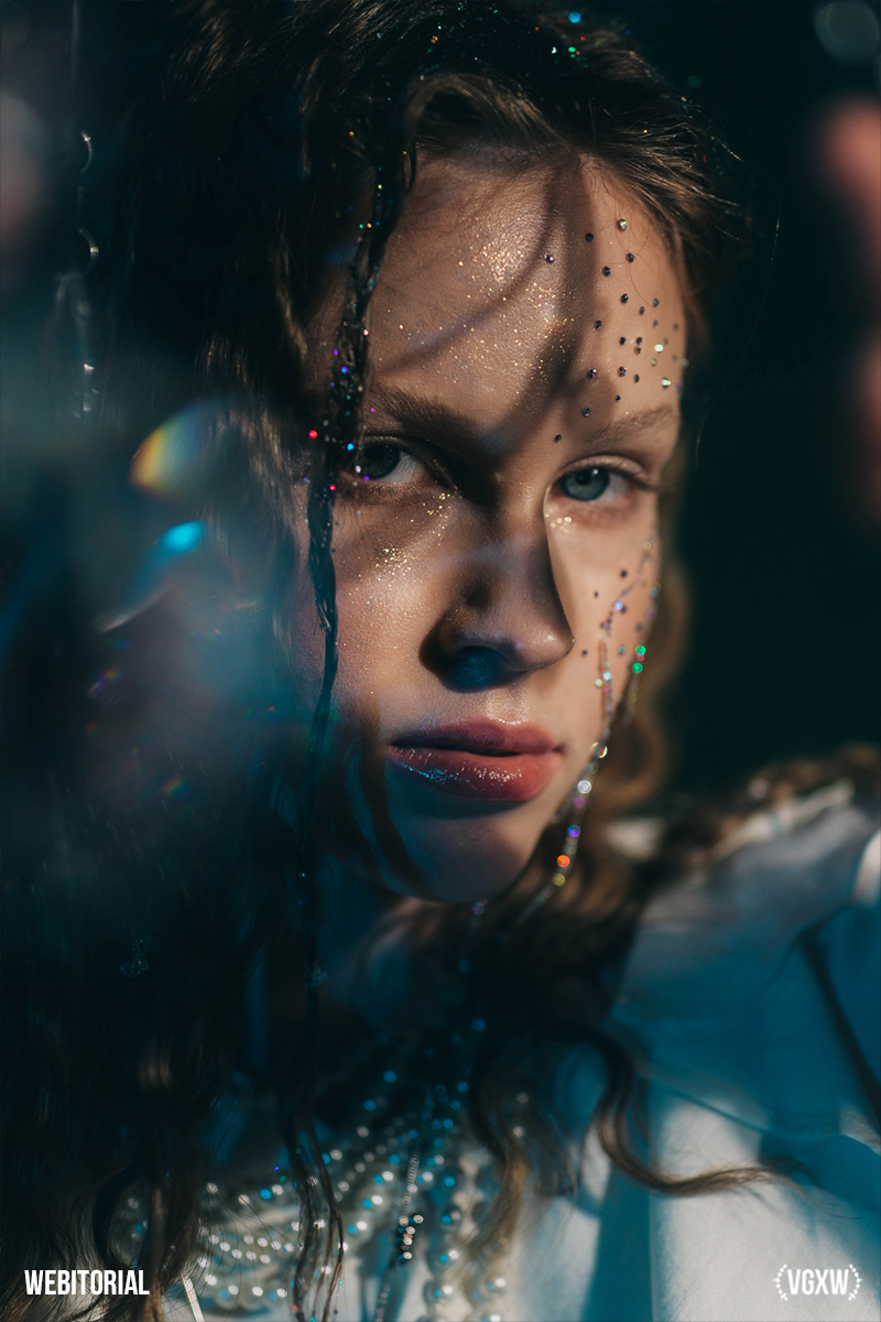 VGXW Magazine Webitorial: Elegance, Femininity, Art by Rossihin_k | via Virtuogenix.Online