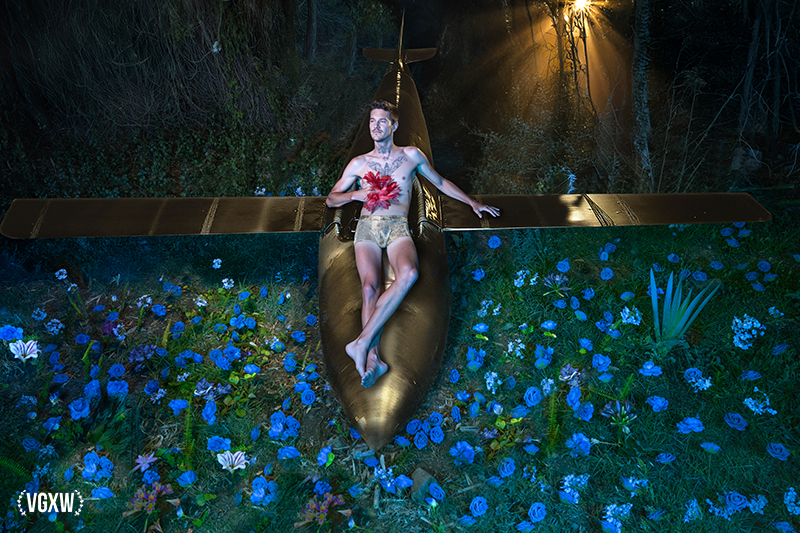 VGXW Magazine Spring 2025: Golden Plane by Gamaliel Grootenboer | via Virtuogenix.Online