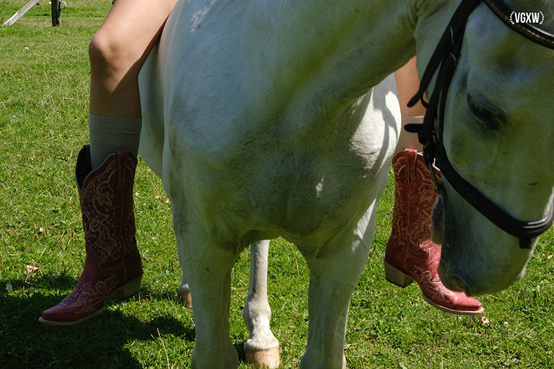 VGXW Magazine: The Sunny Side of December - A blend of style editorial and fine art photography by Viktoria Henning feat. Elsa Lotzke and Florian Kumm | via Virtuogenix.Online