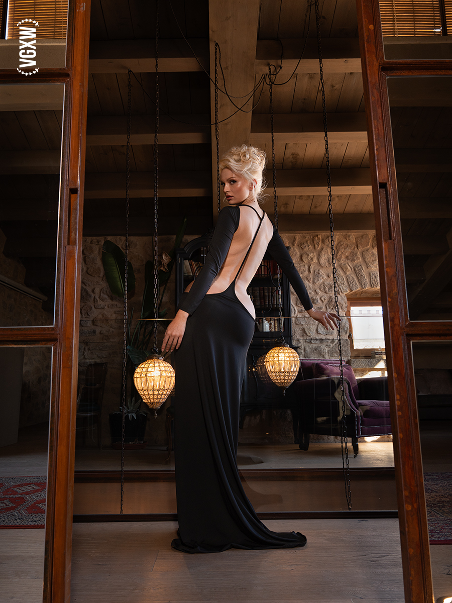 VGXW Magazine Fashion Story: The Presence | via Virtuogenix.Online